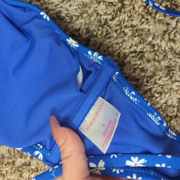 Xhilaration blue floral tunnelled bikini top 💋 - Picture 7 of 8
